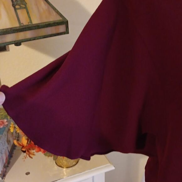 NWT Anthropologie eri & ali  Cabernet Cape Sleeve Textured Top - Picture 3 of 13